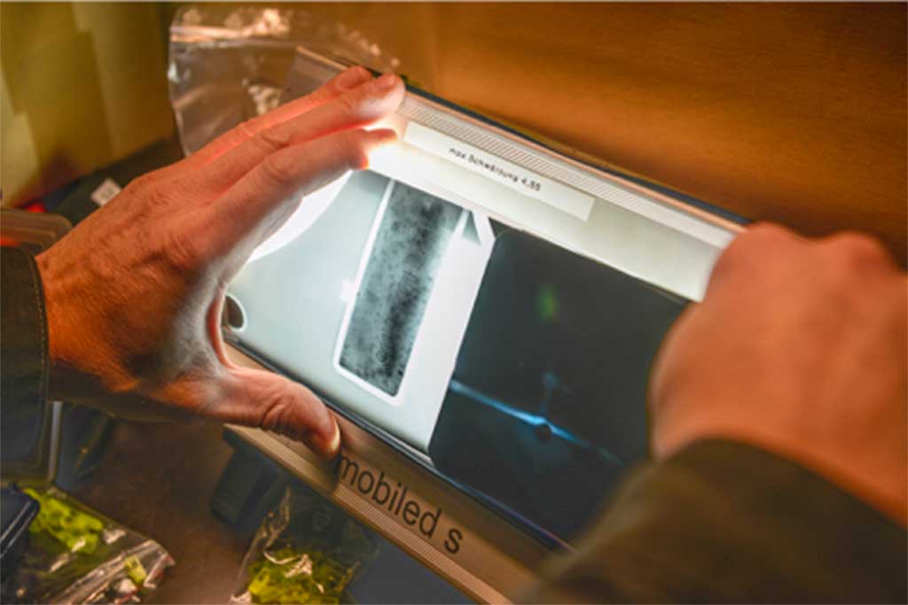 X-ray scanning with DR and CR systems